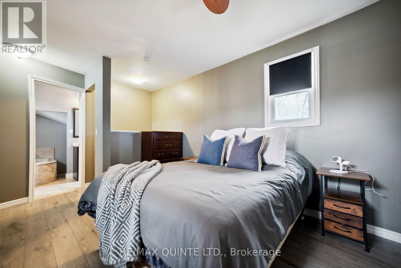 7 ELKS STREET Image 19