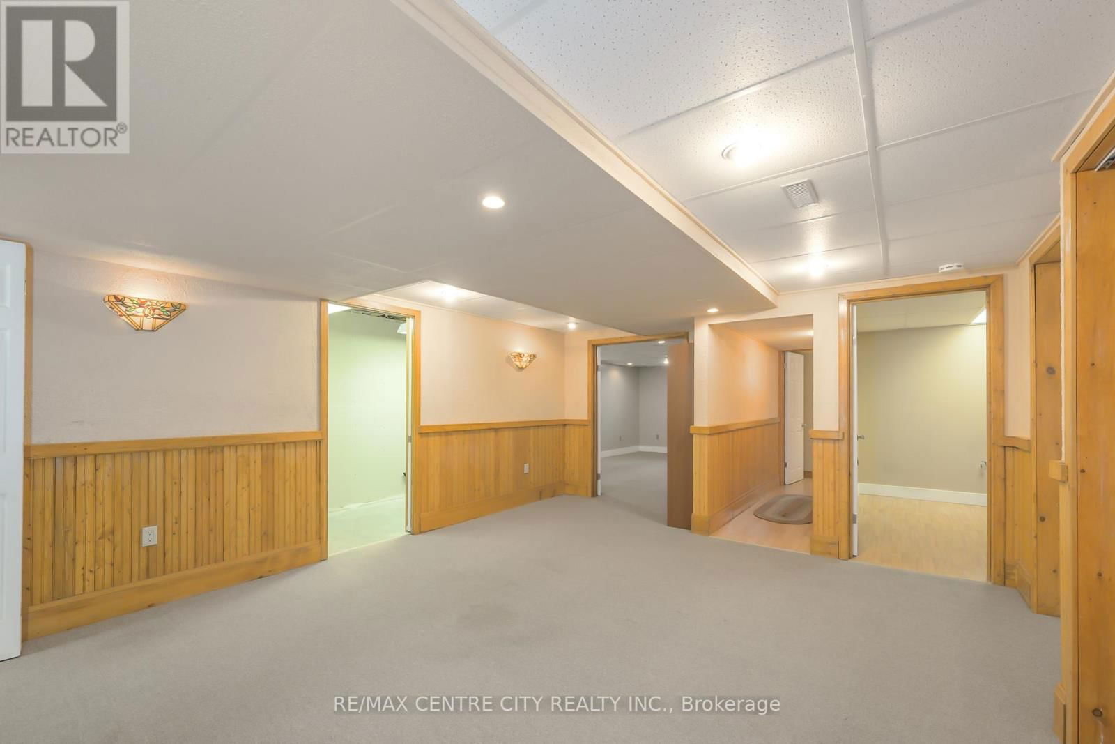 116 HURON AVENUE Image 21