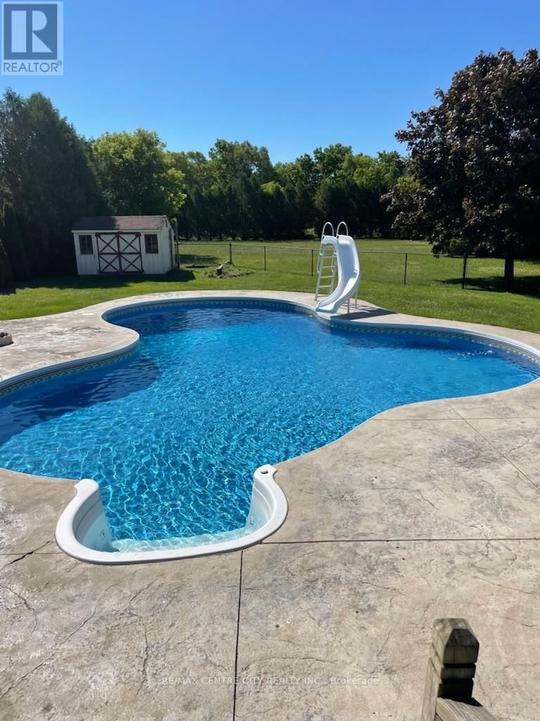 116 HURON AVENUE Image 28