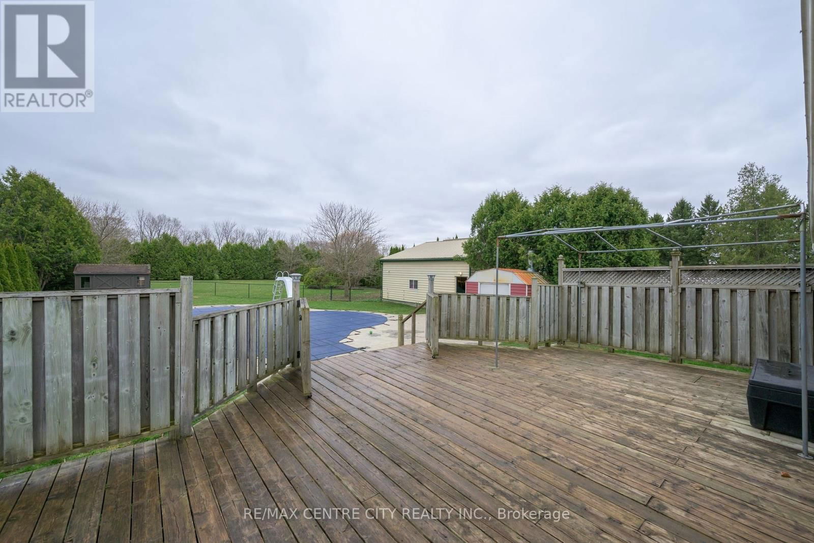 116 HURON AVENUE Image 32