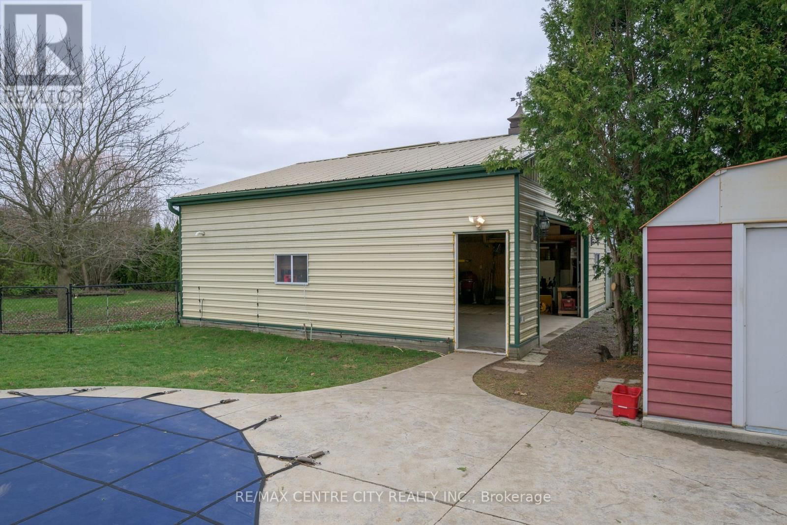 116 HURON AVENUE Image 33