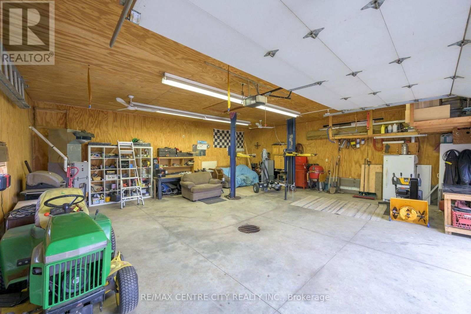 116 HURON AVENUE Image 35