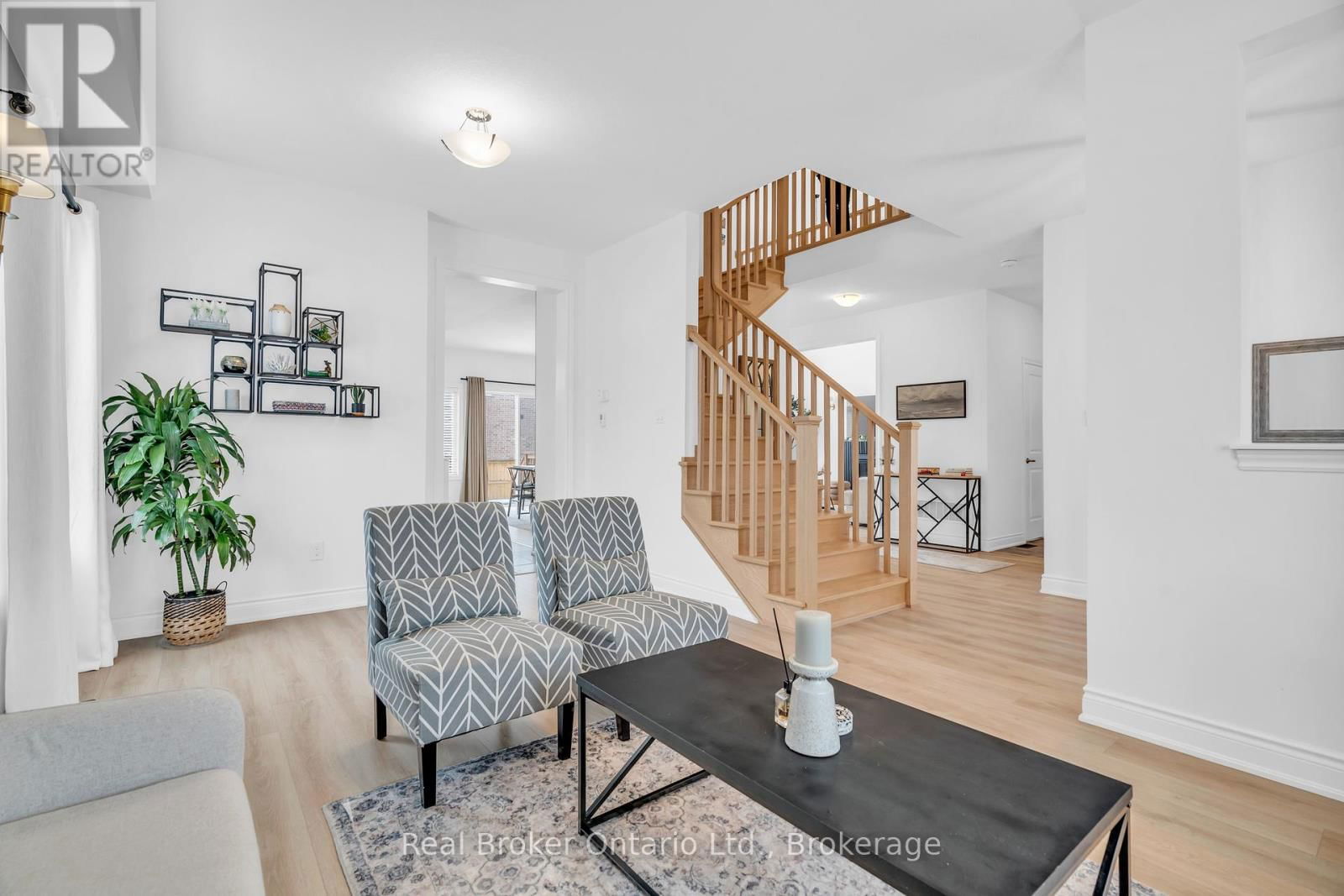 14 VENTURE WAY Image 17