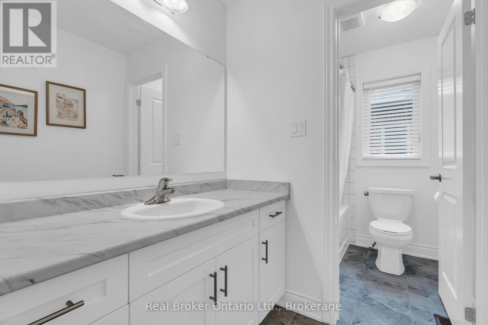 14 VENTURE WAY Image 28