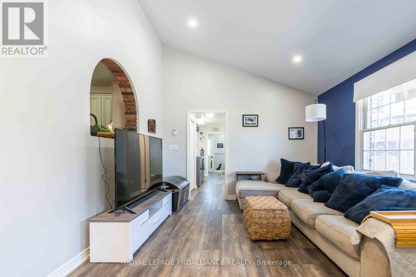 20 HOPE CRESCENT Image 24