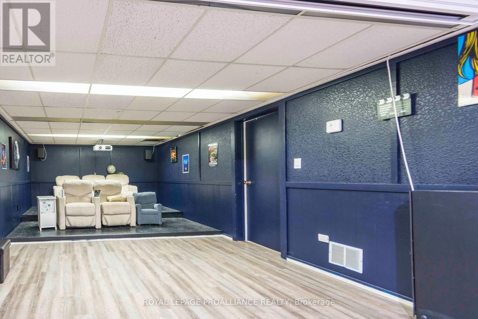 20 HOPE CRESCENT Image 38