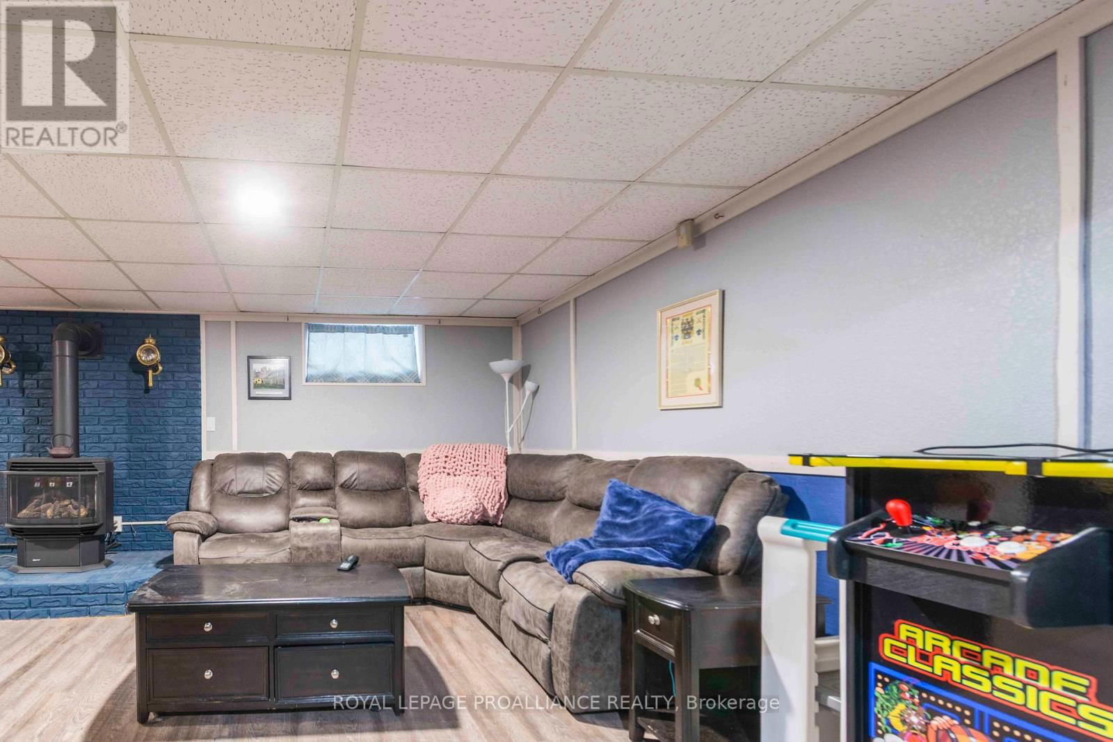 20 HOPE CRESCENT Image 40