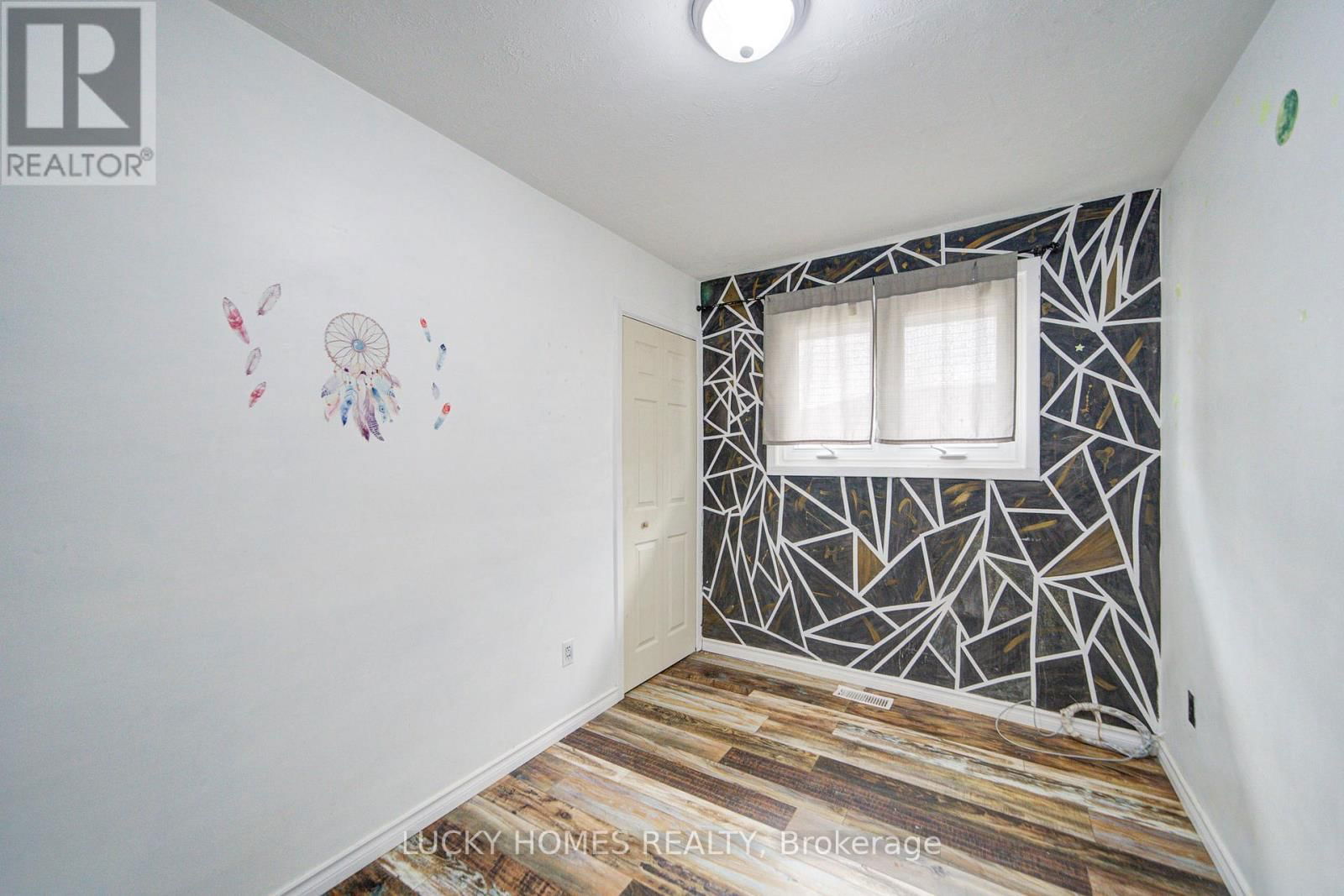711 OTONABEE DRIVE Image 19
