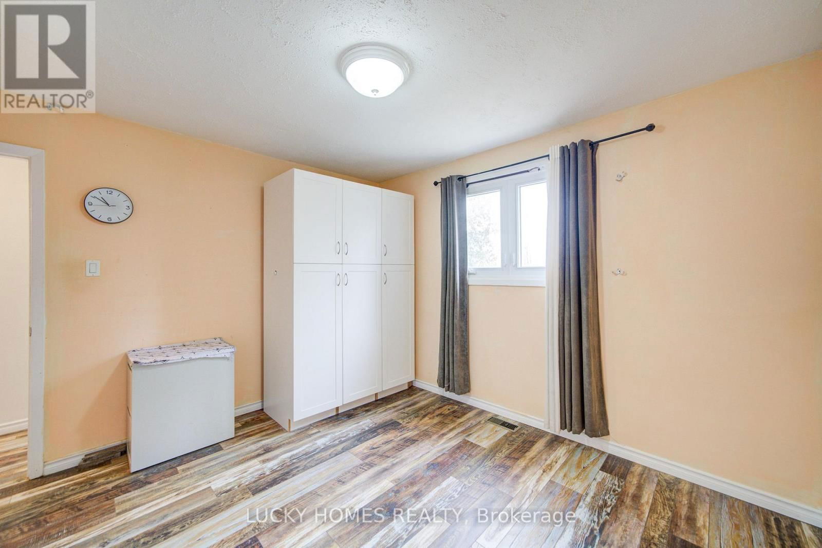 711 OTONABEE DRIVE Image 23
