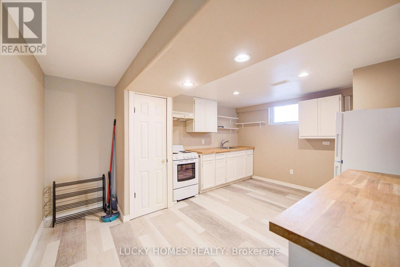 711 OTONABEE DRIVE Image 30