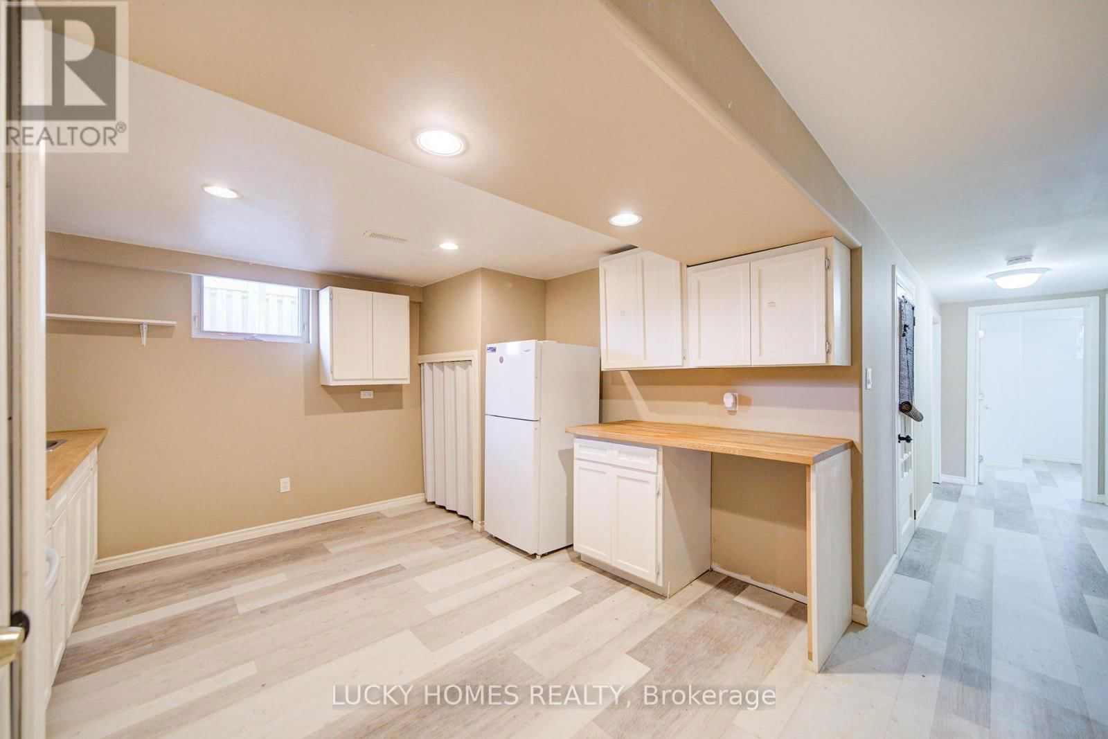 711 OTONABEE DRIVE Image 32