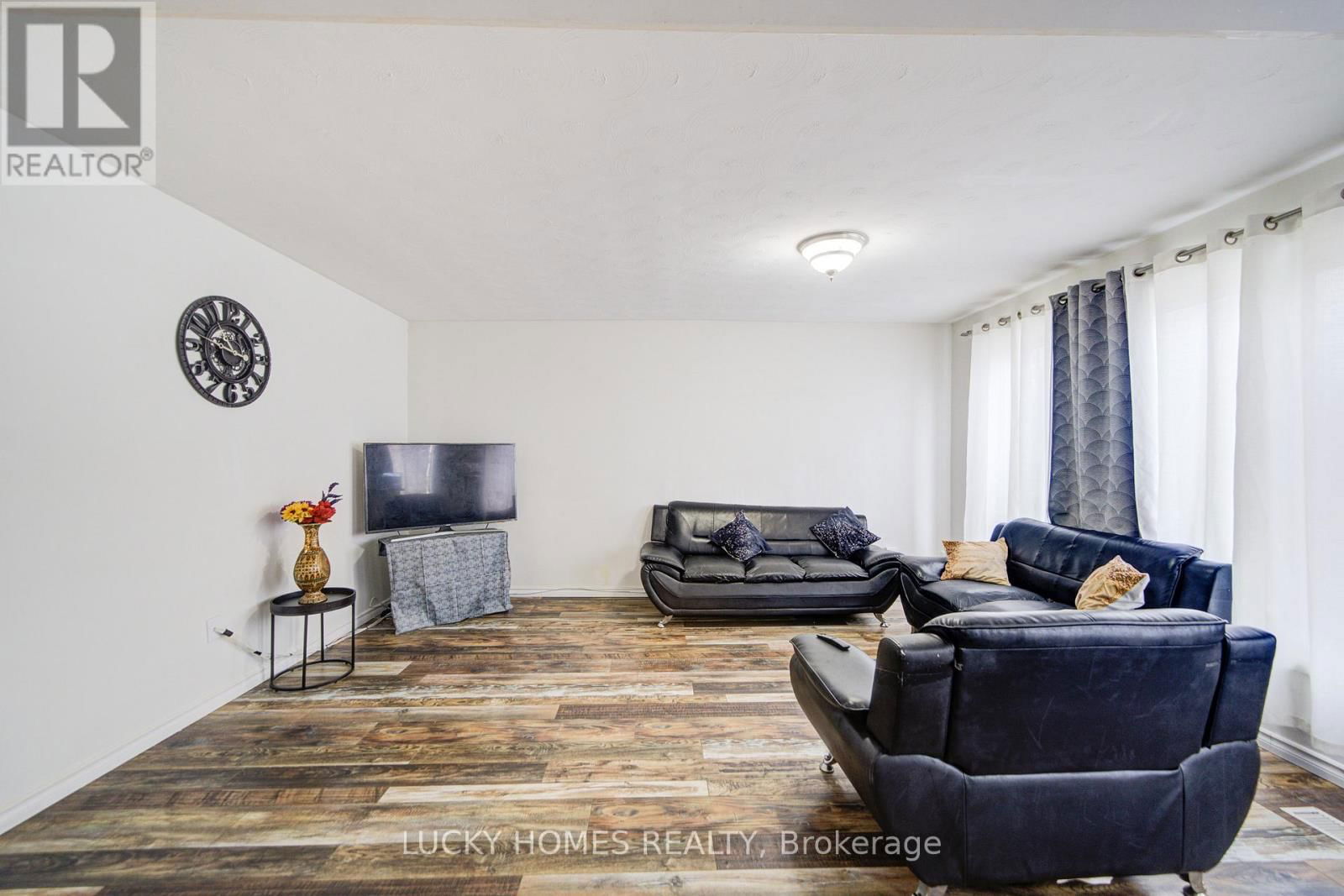 711 OTONABEE DRIVE Image 5
