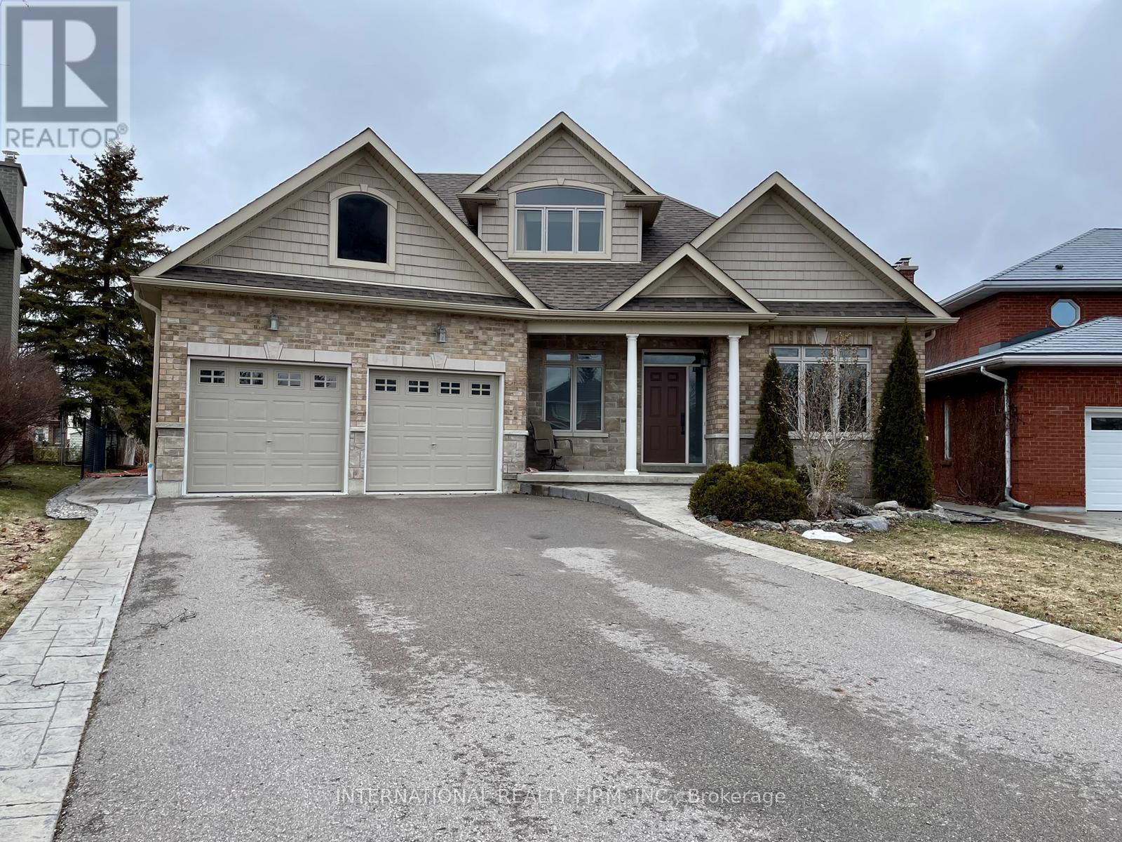 12 DUNSFORD COURT Image 1