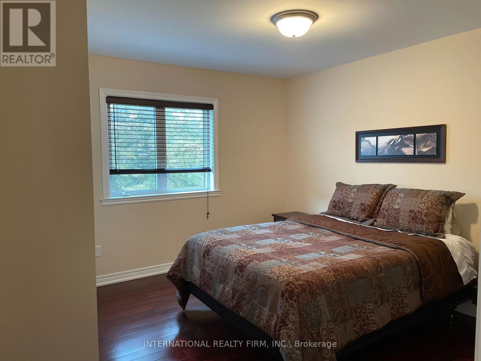 12 DUNSFORD COURT Image 13