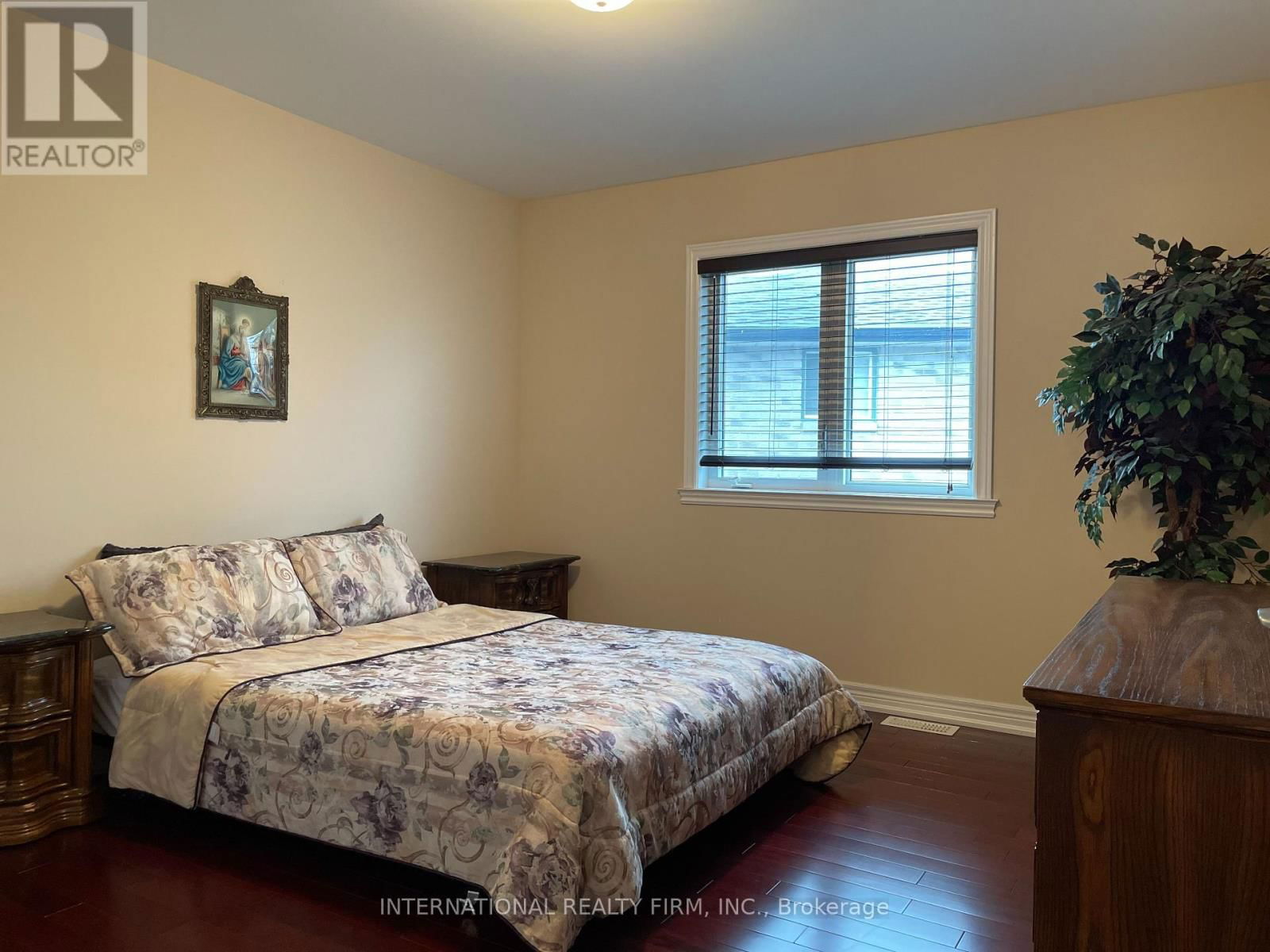 12 DUNSFORD COURT Image 14