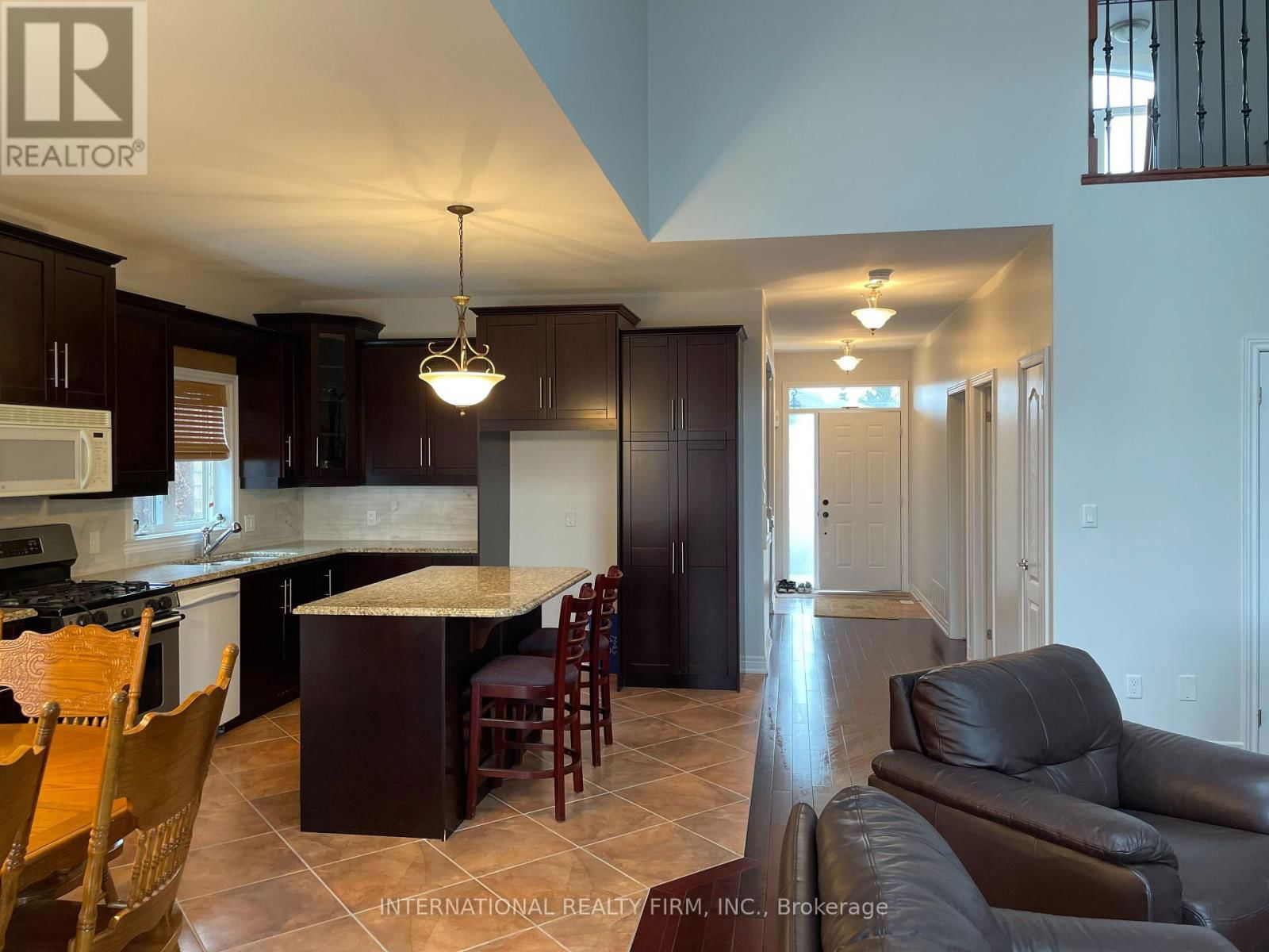 12 DUNSFORD COURT Image 3