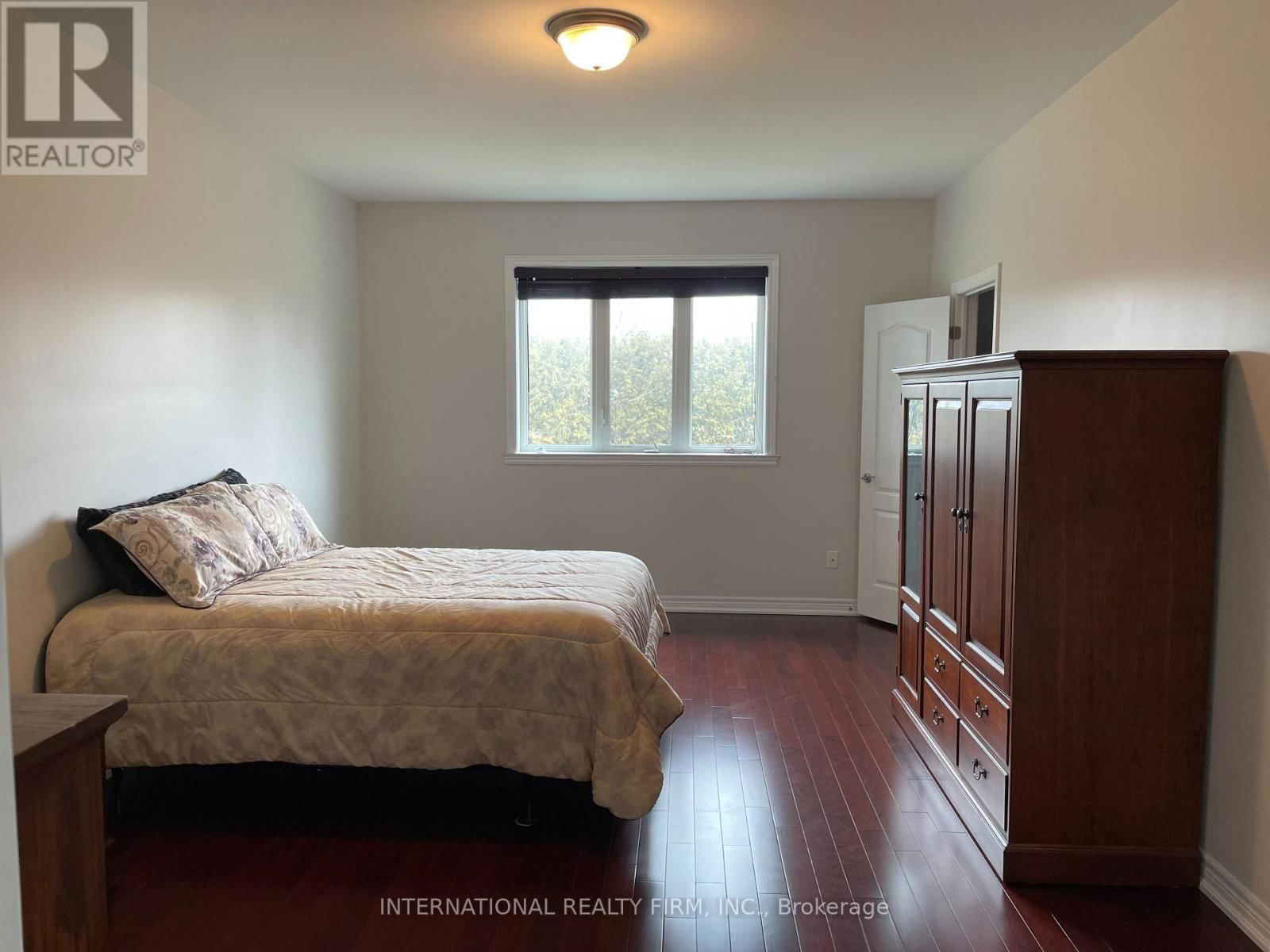 12 DUNSFORD COURT Image 9