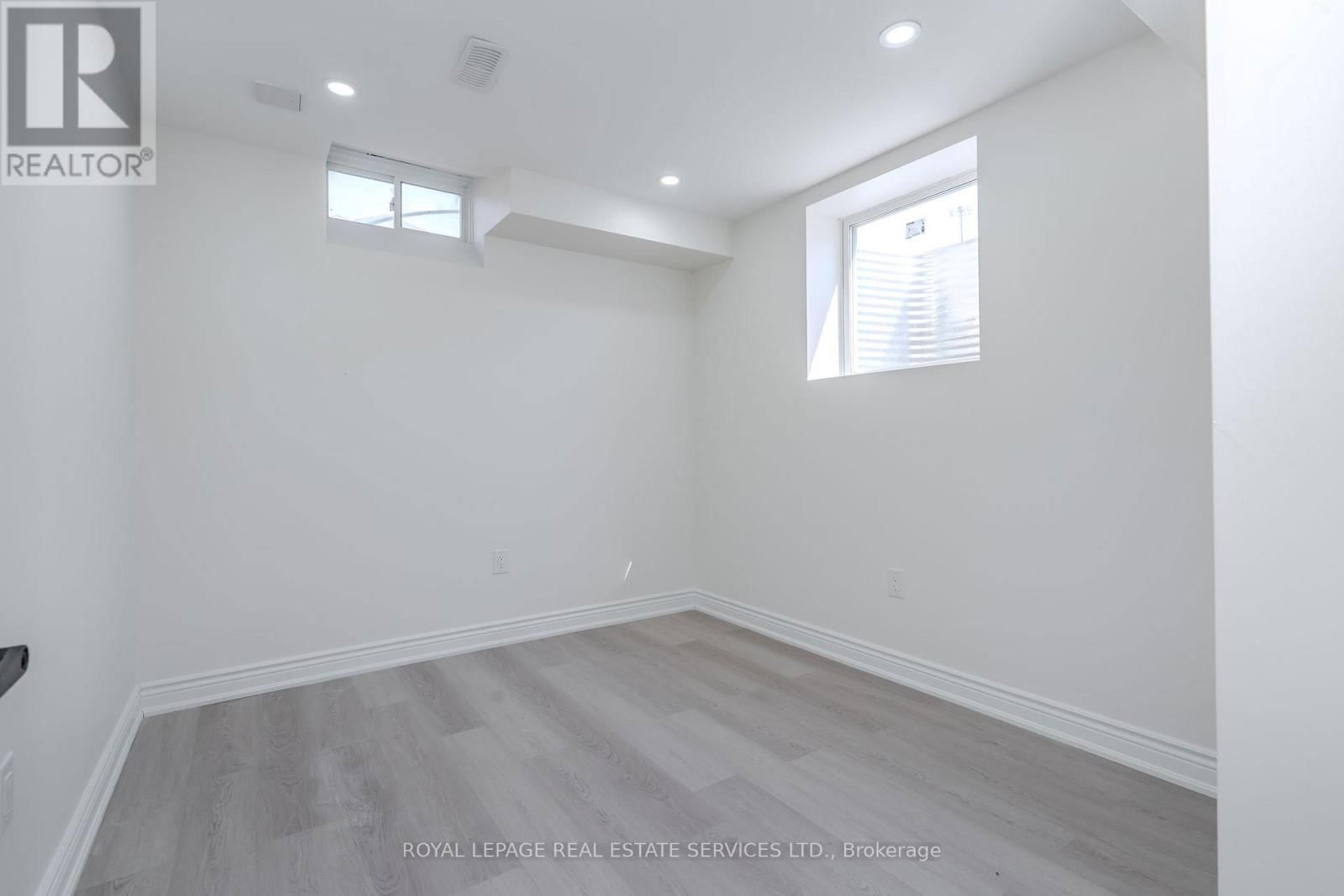 72 - 166 DEERPATH DRIVE Image 15