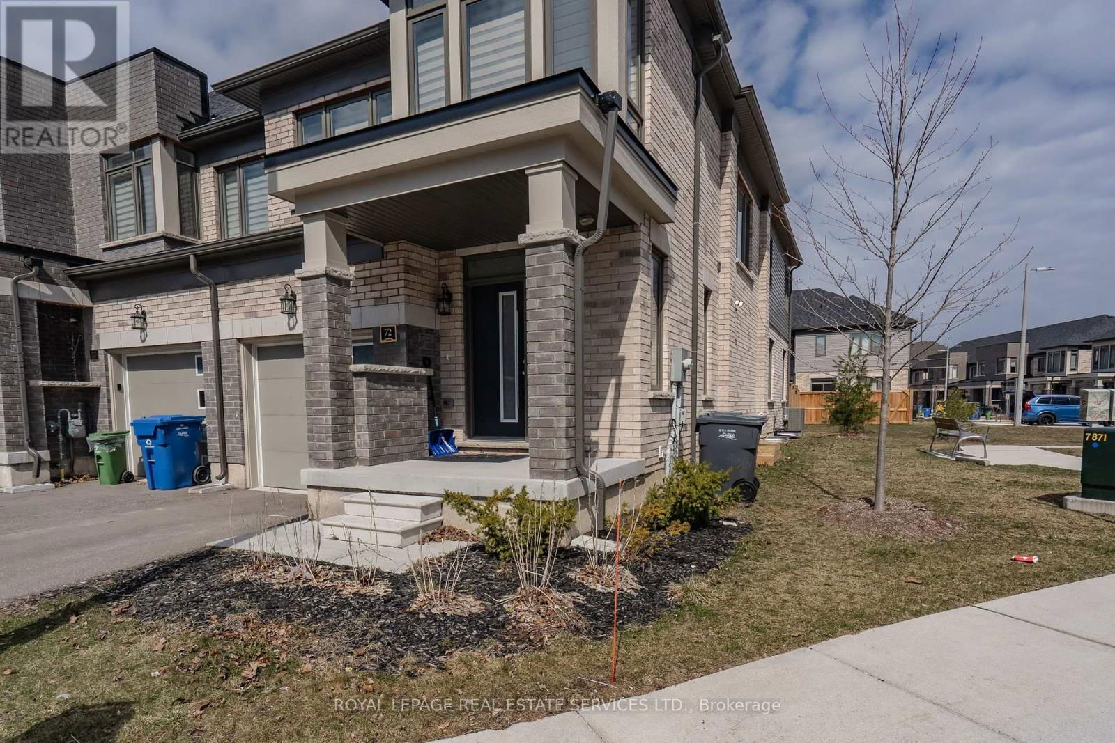 72 - 166 DEERPATH DRIVE Image 3