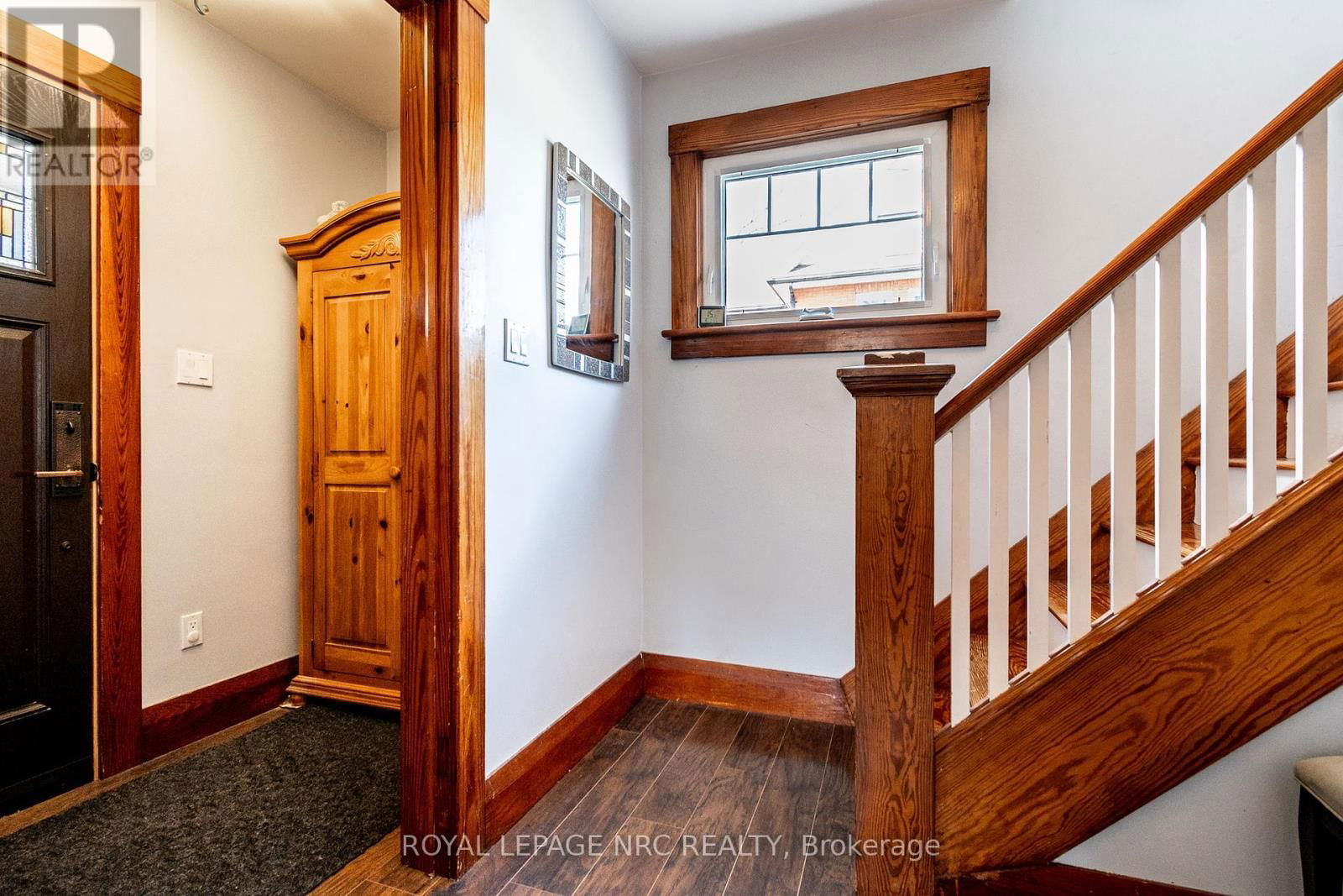 163 ERIE STREET Image 28