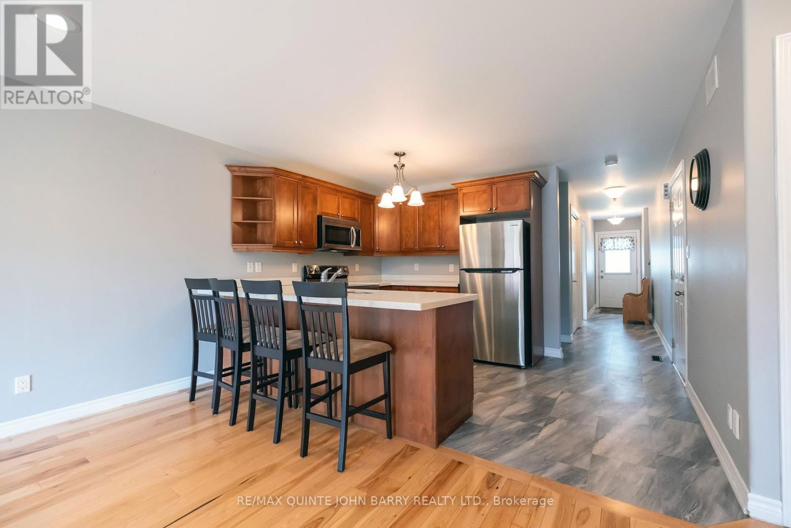 23 DIVISION STREET NORTH Image 10