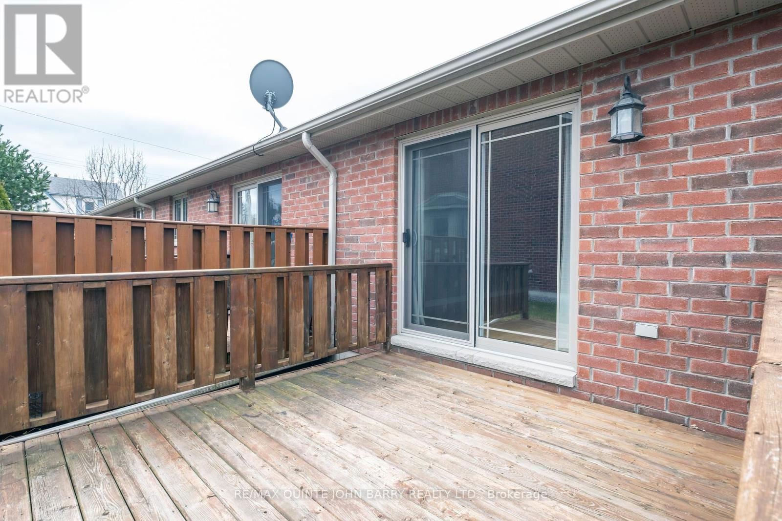 23 DIVISION STREET NORTH Image 24