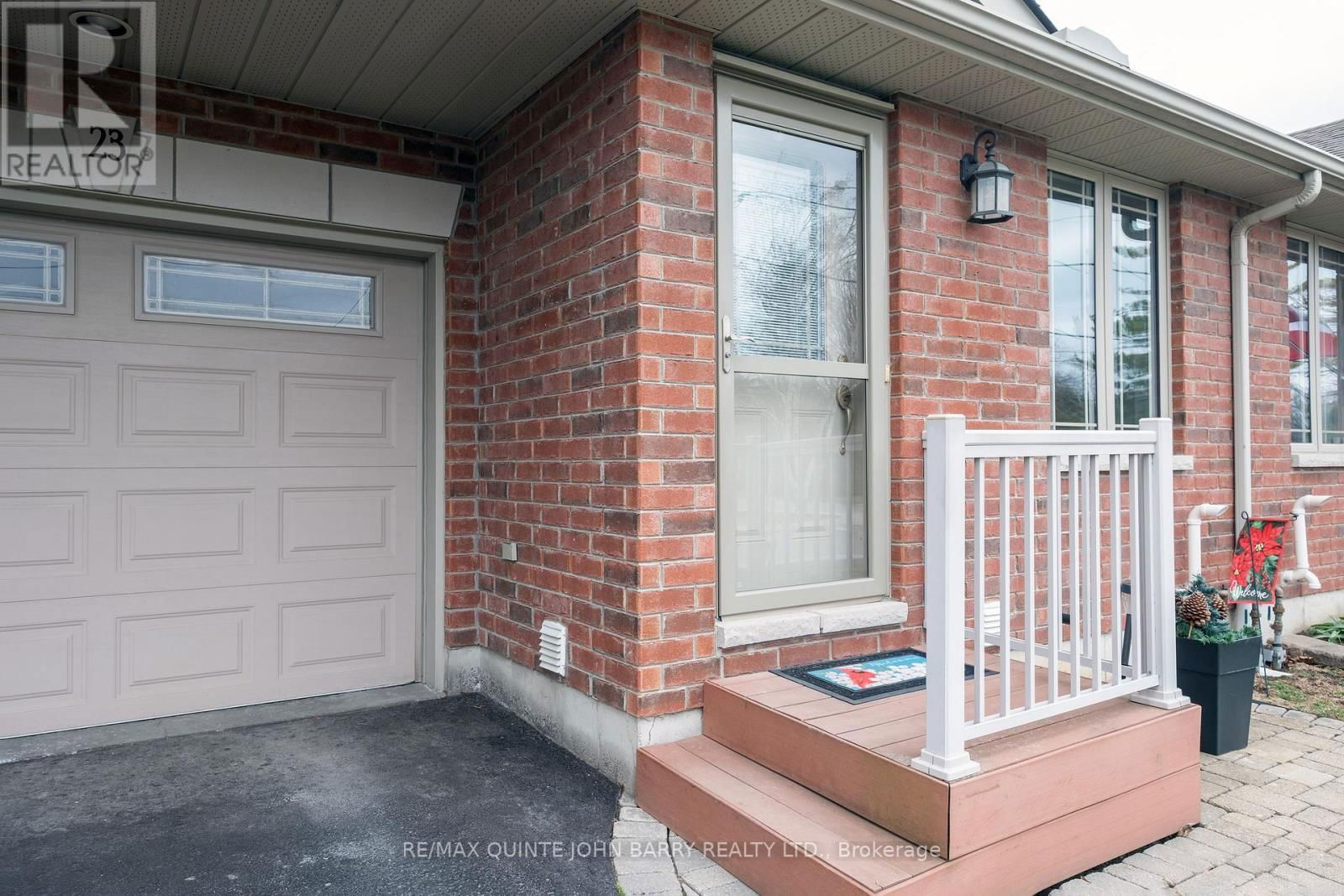 23 DIVISION STREET NORTH Image 4
