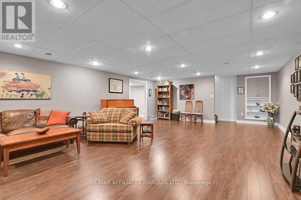 6798 RIVERVIEW DRIVE Image 24