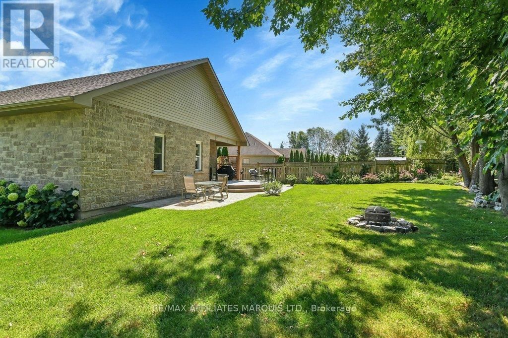 6798 RIVERVIEW DRIVE Image 34