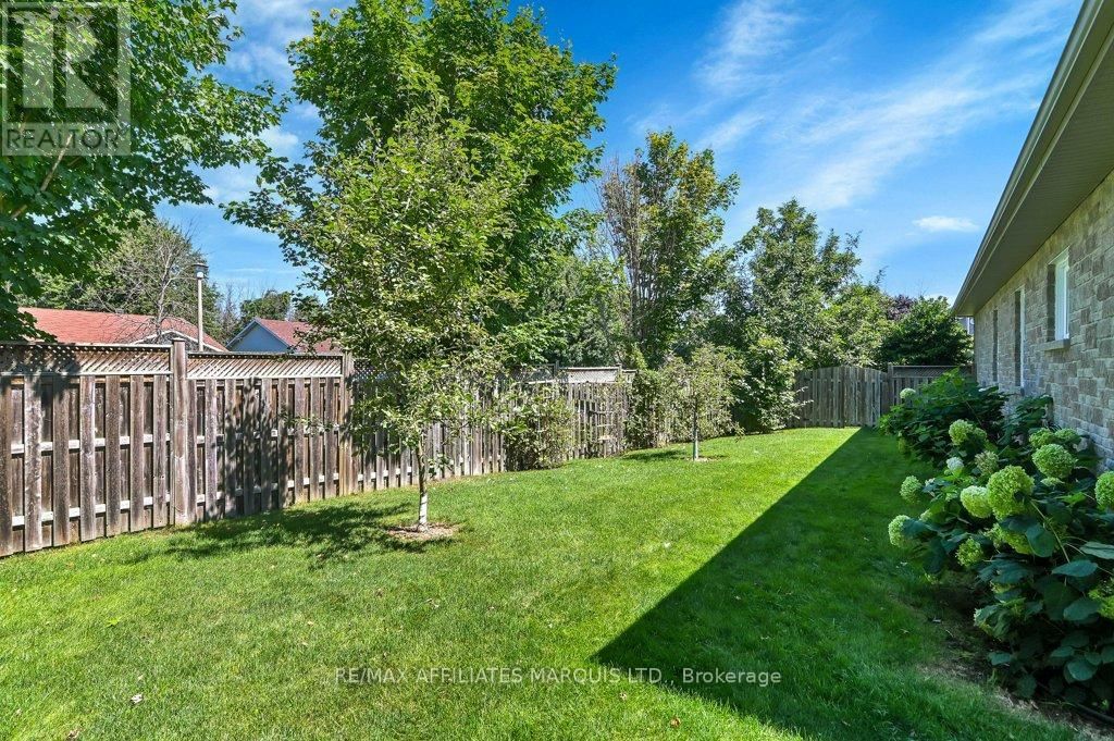 6798 RIVERVIEW DRIVE Image 36