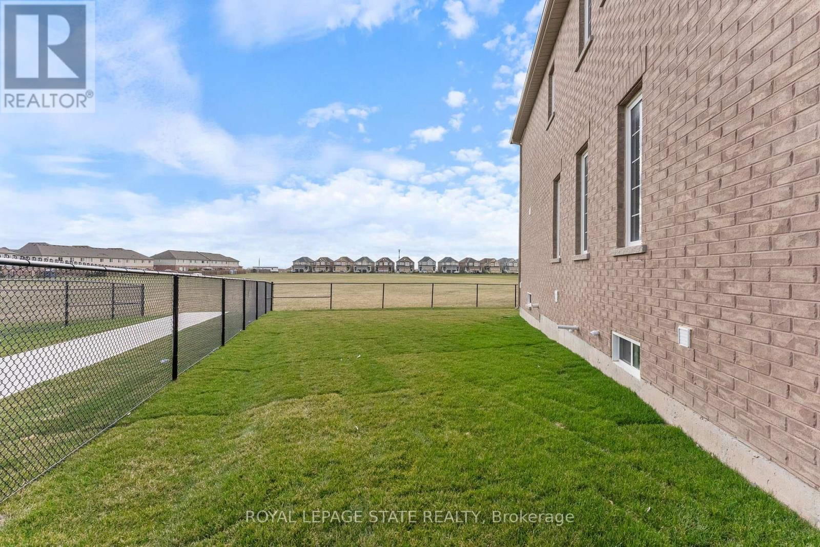 64 SHAWBRIDGE COURT Image 43