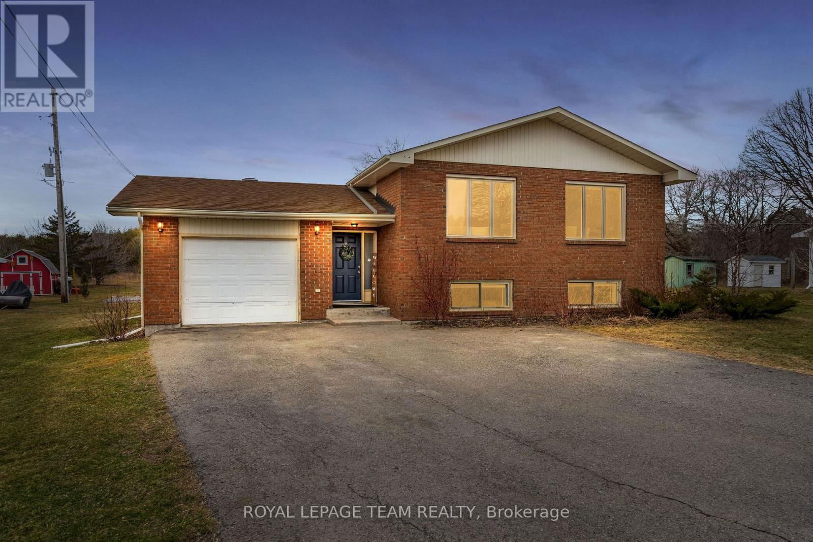 2150 8TH LINE ROAD Image 1
