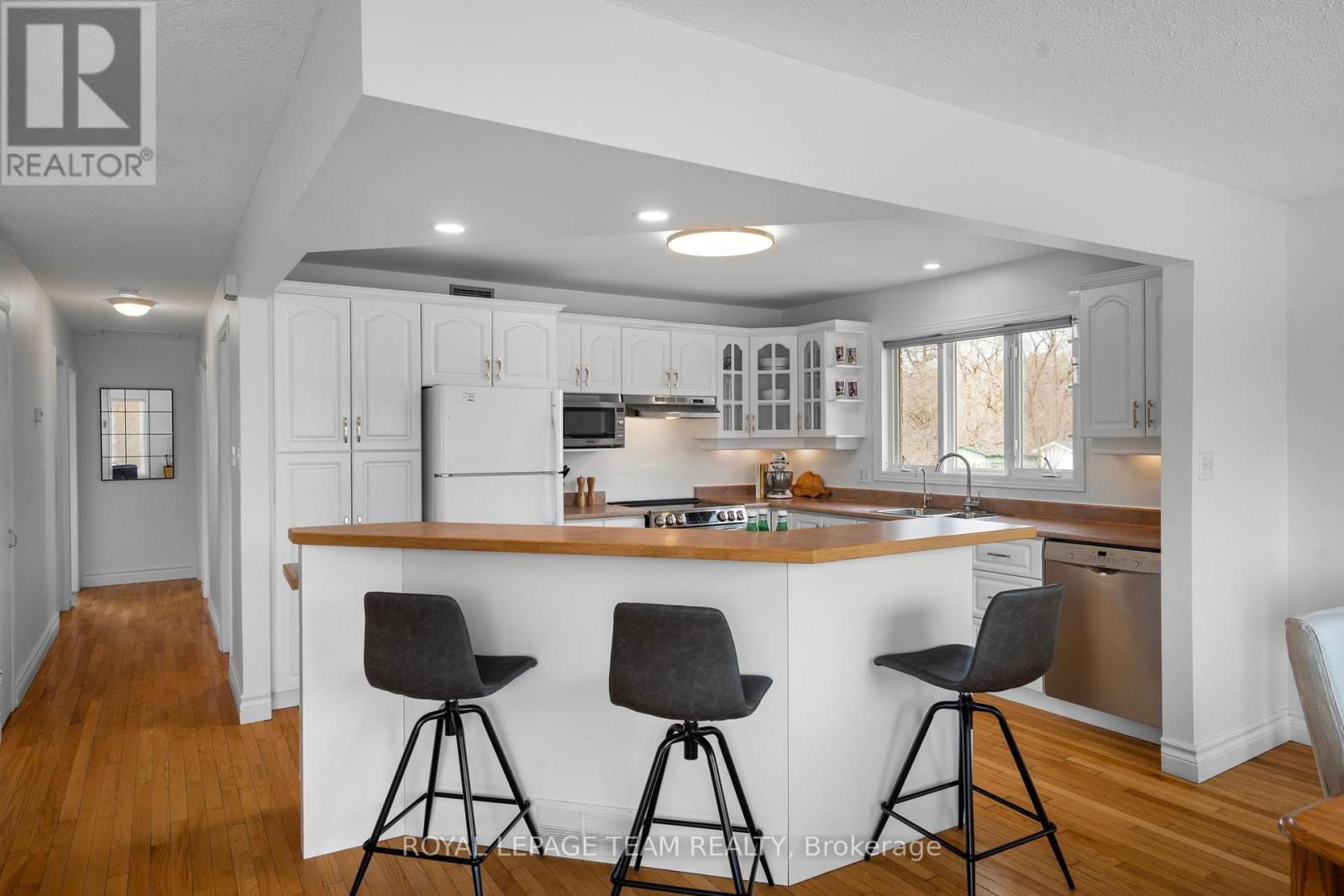 2150 8TH LINE ROAD Image 10