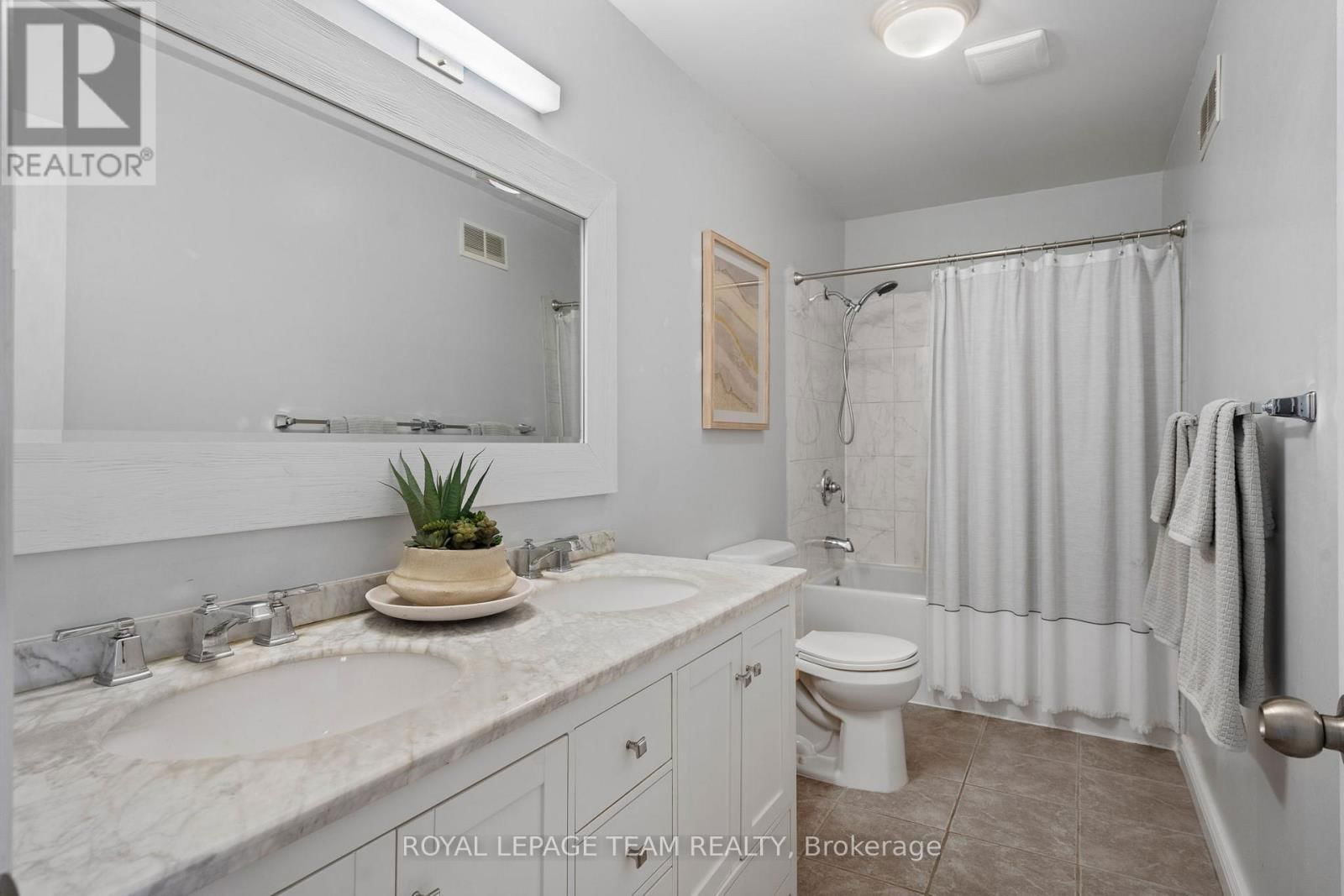 2150 8TH LINE ROAD Image 12