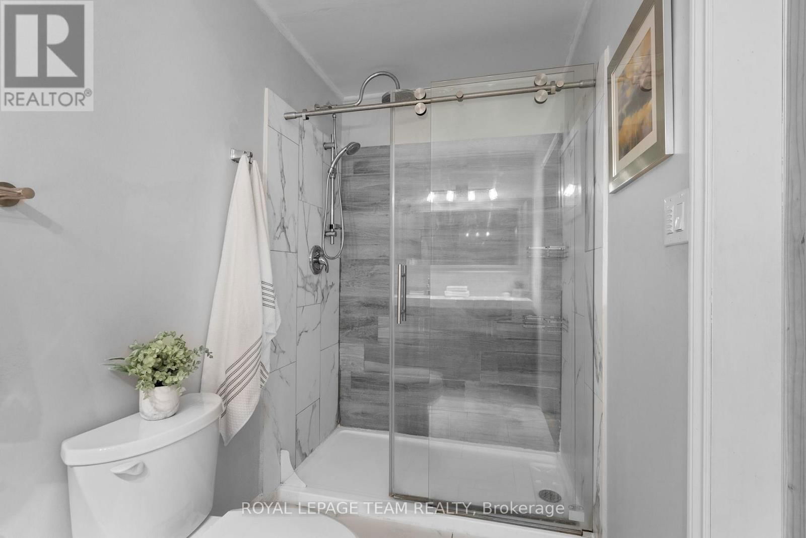 2150 8TH LINE ROAD Image 20