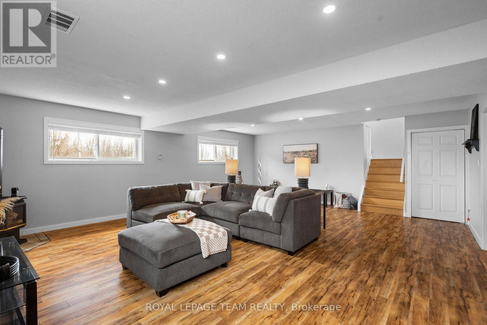 2150 8TH LINE ROAD Image 21