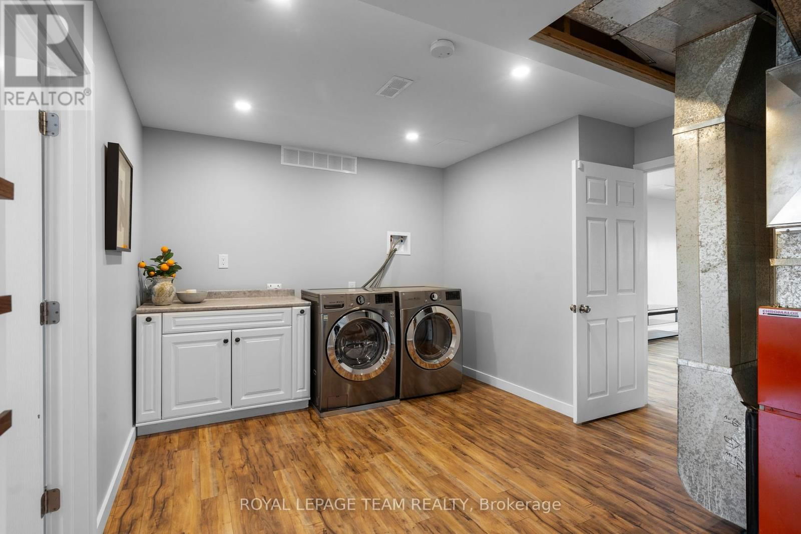 2150 8TH LINE ROAD Image 26