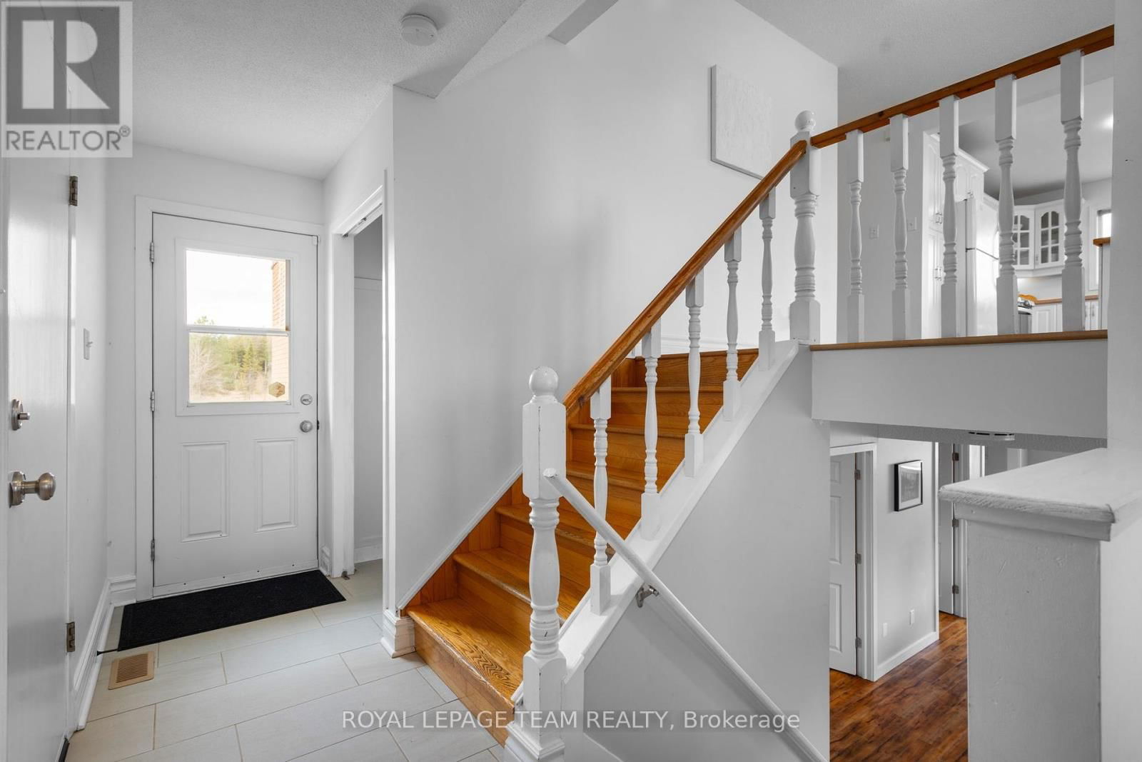 2150 8TH LINE ROAD Image 3