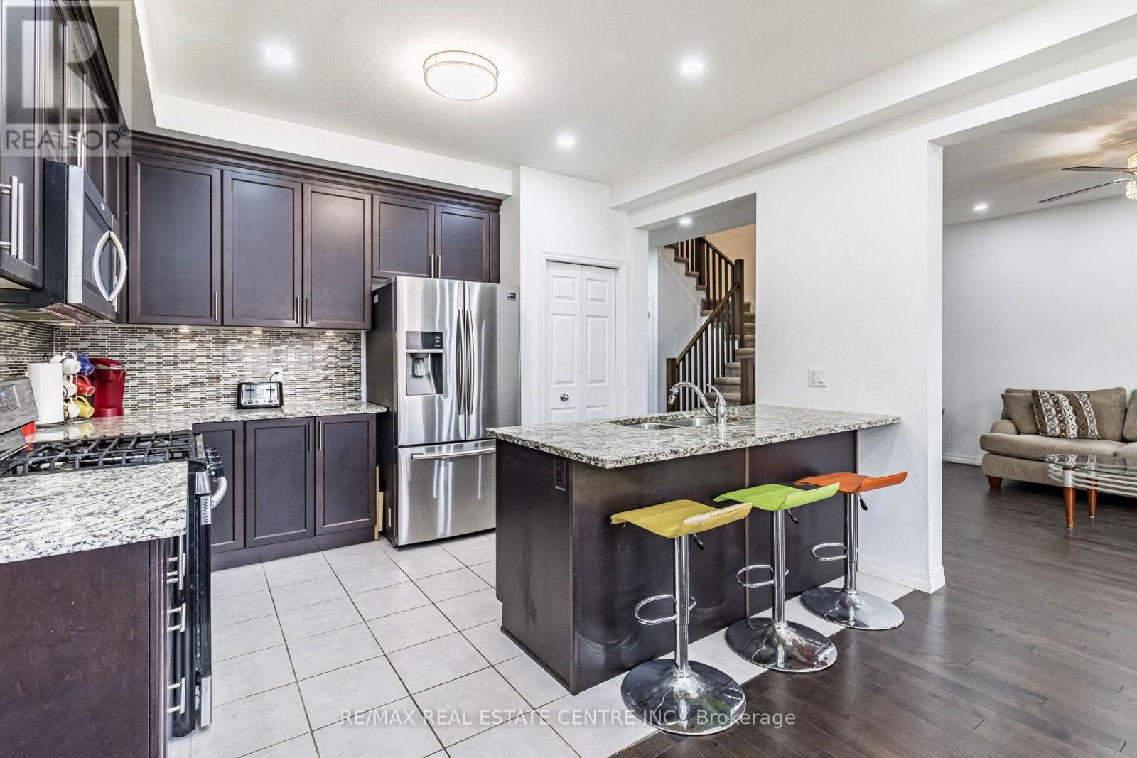 412 FREURE DRIVE Image 15