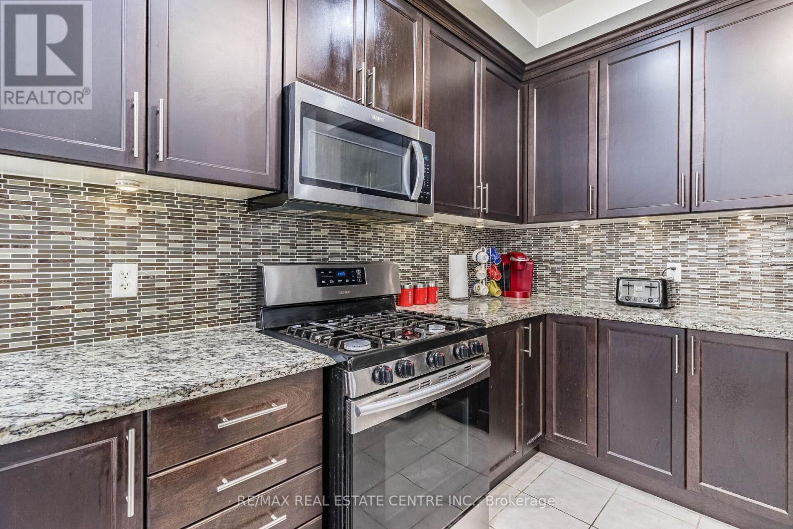 412 FREURE DRIVE Image 16