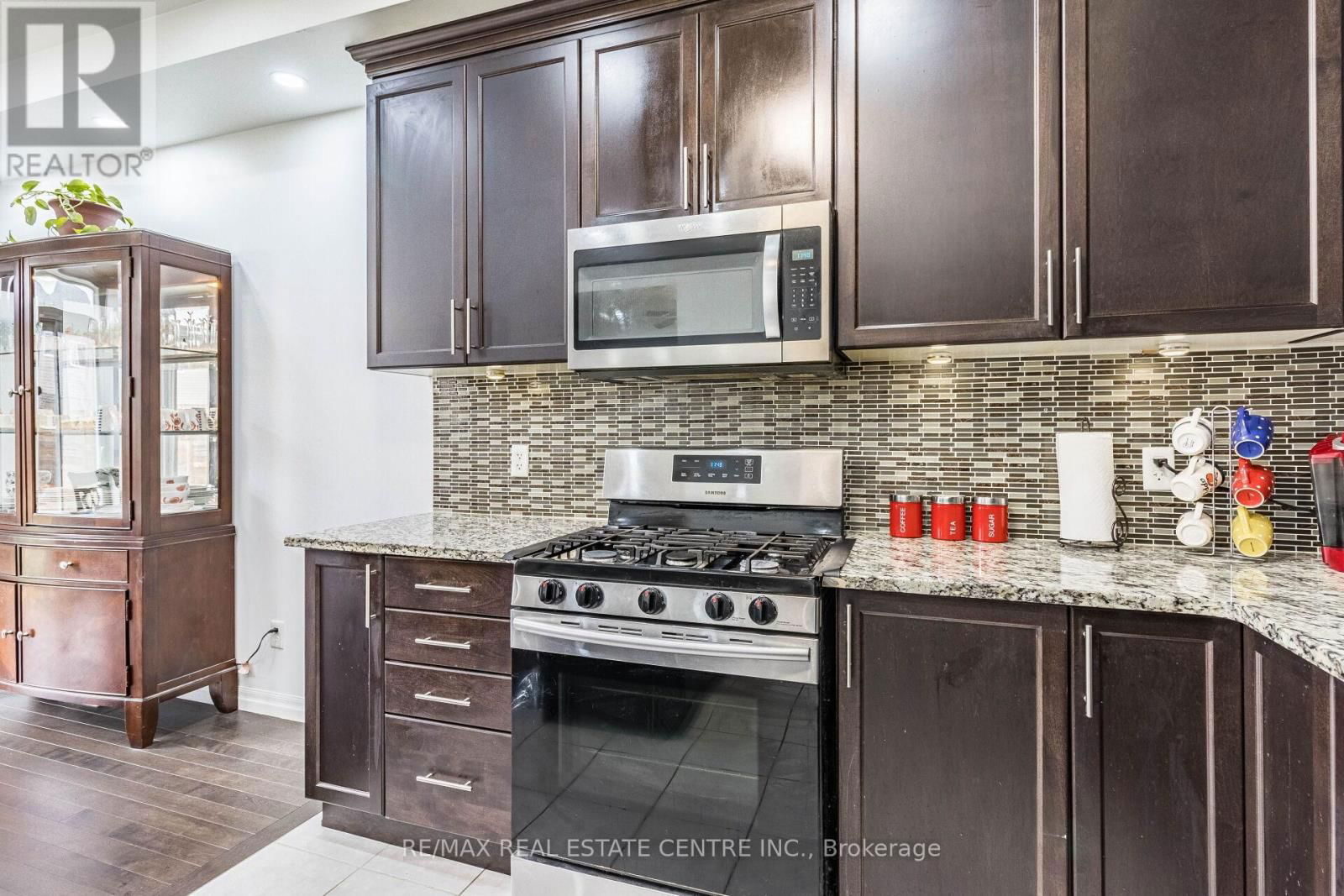 412 FREURE DRIVE Image 20