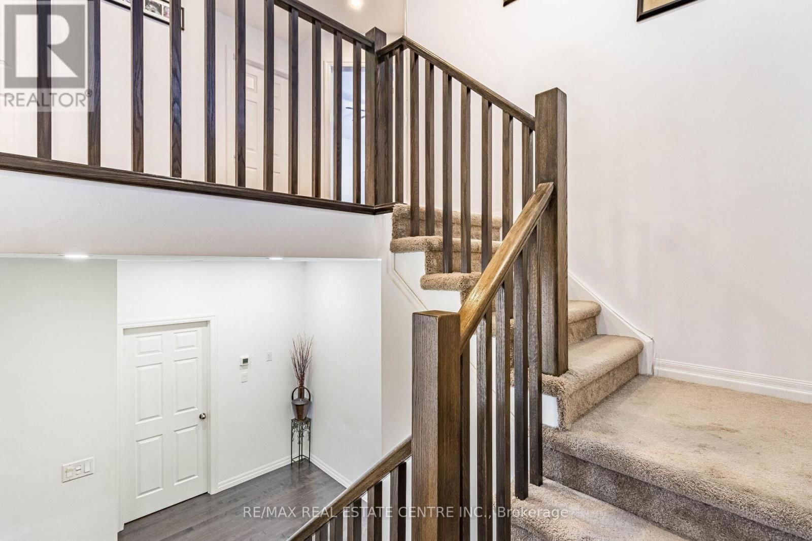 412 FREURE DRIVE Image 23