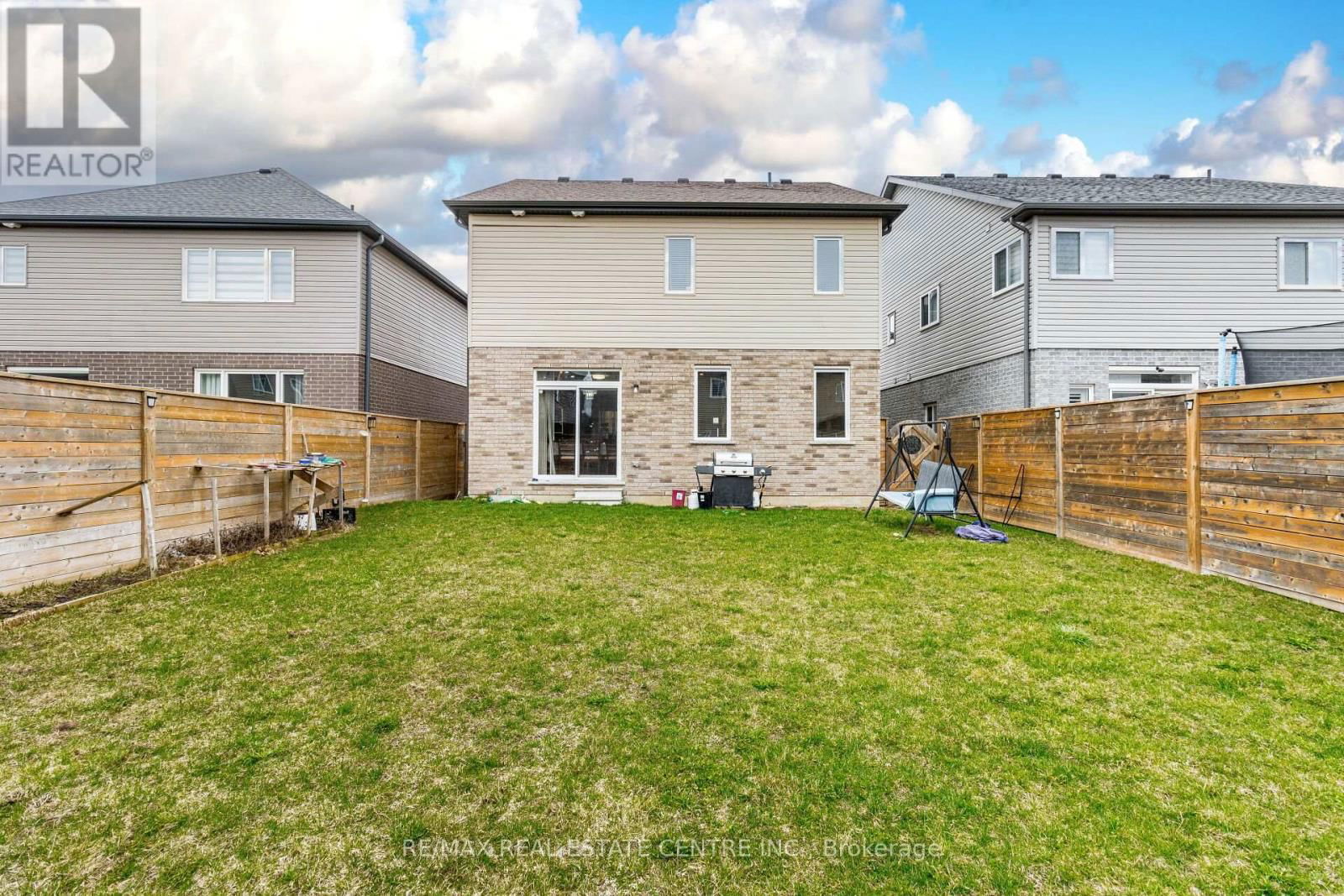 412 FREURE DRIVE Image 39