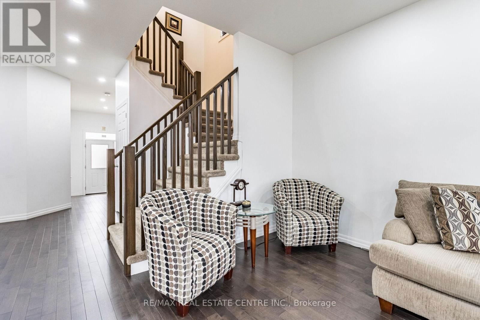 412 FREURE DRIVE Image 8