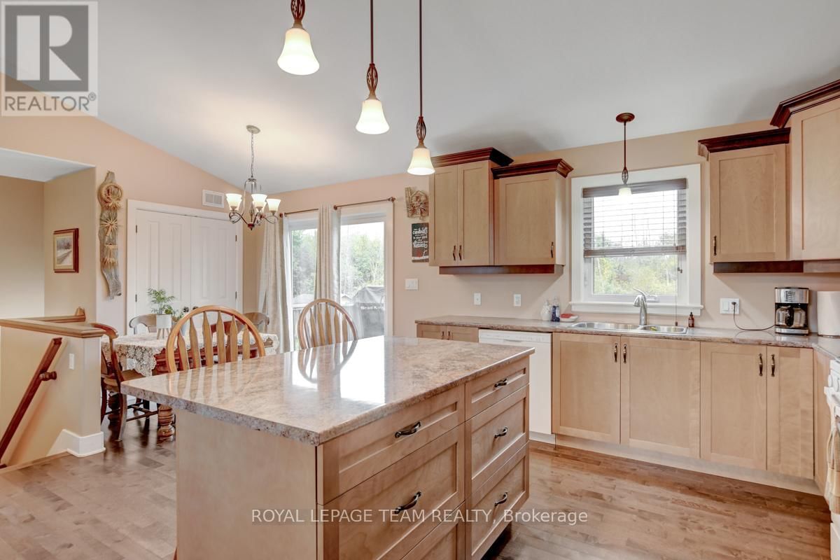831 BOLTON ROAD Image 15
