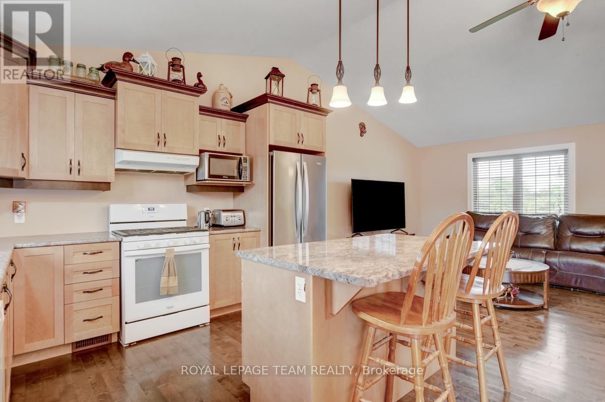 831 BOLTON ROAD Image 16