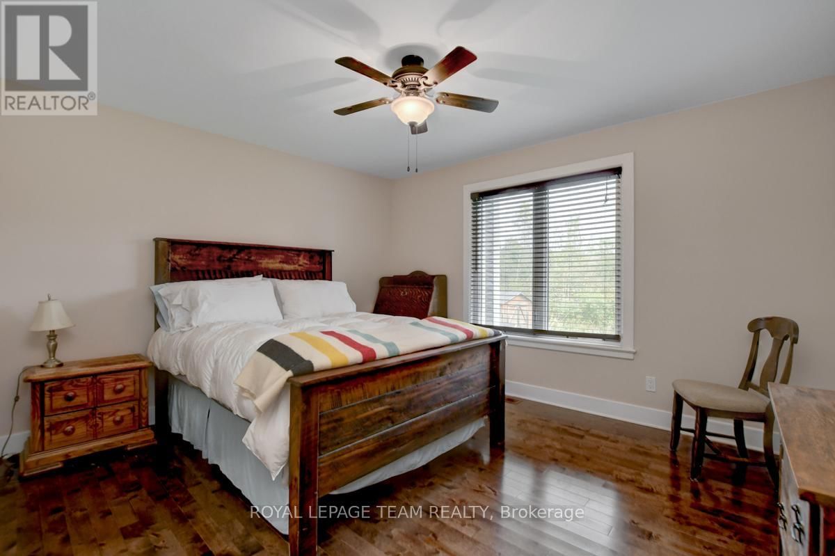 831 BOLTON ROAD Image 18