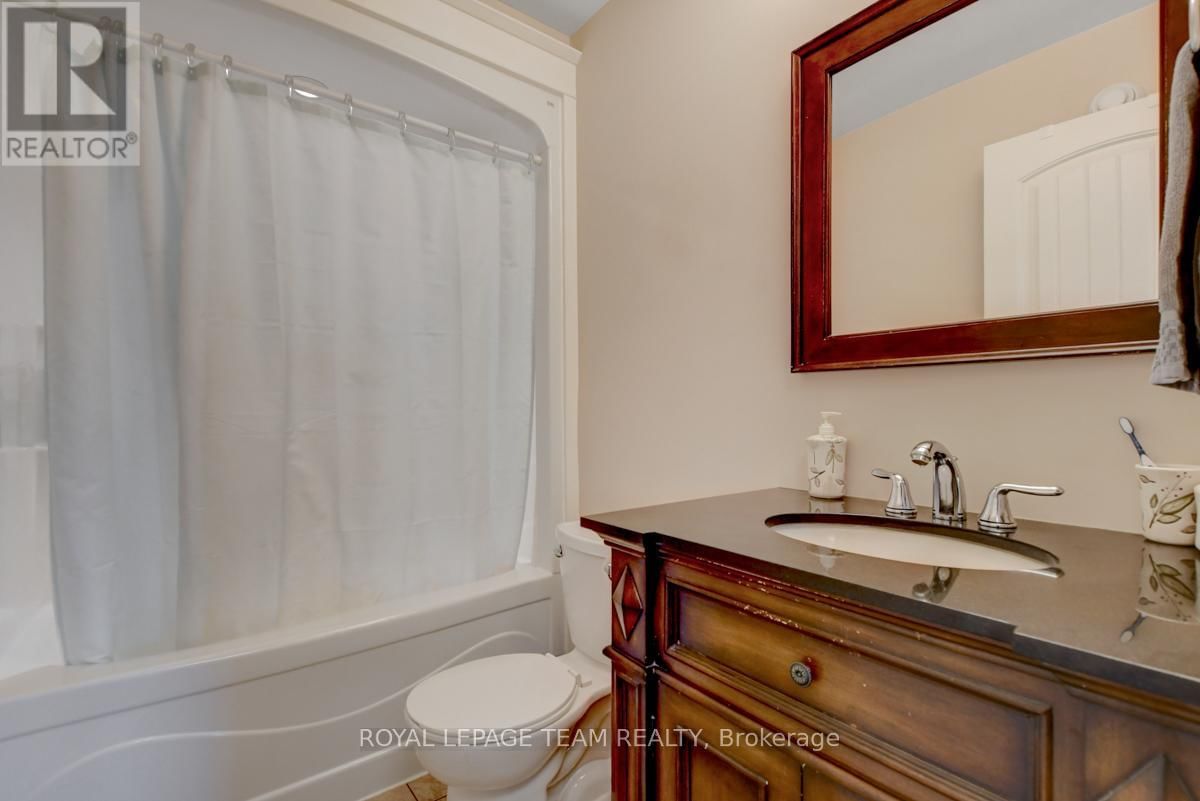 831 BOLTON ROAD Image 24