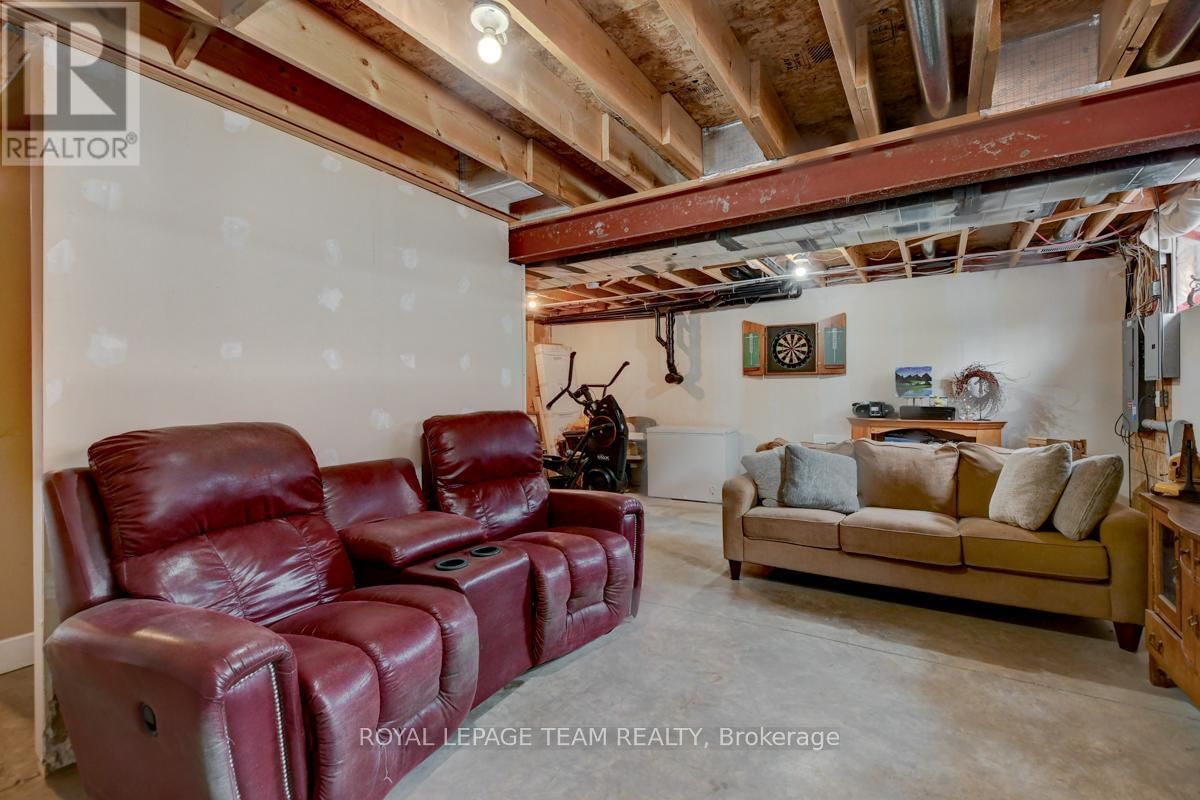 831 BOLTON ROAD Image 27