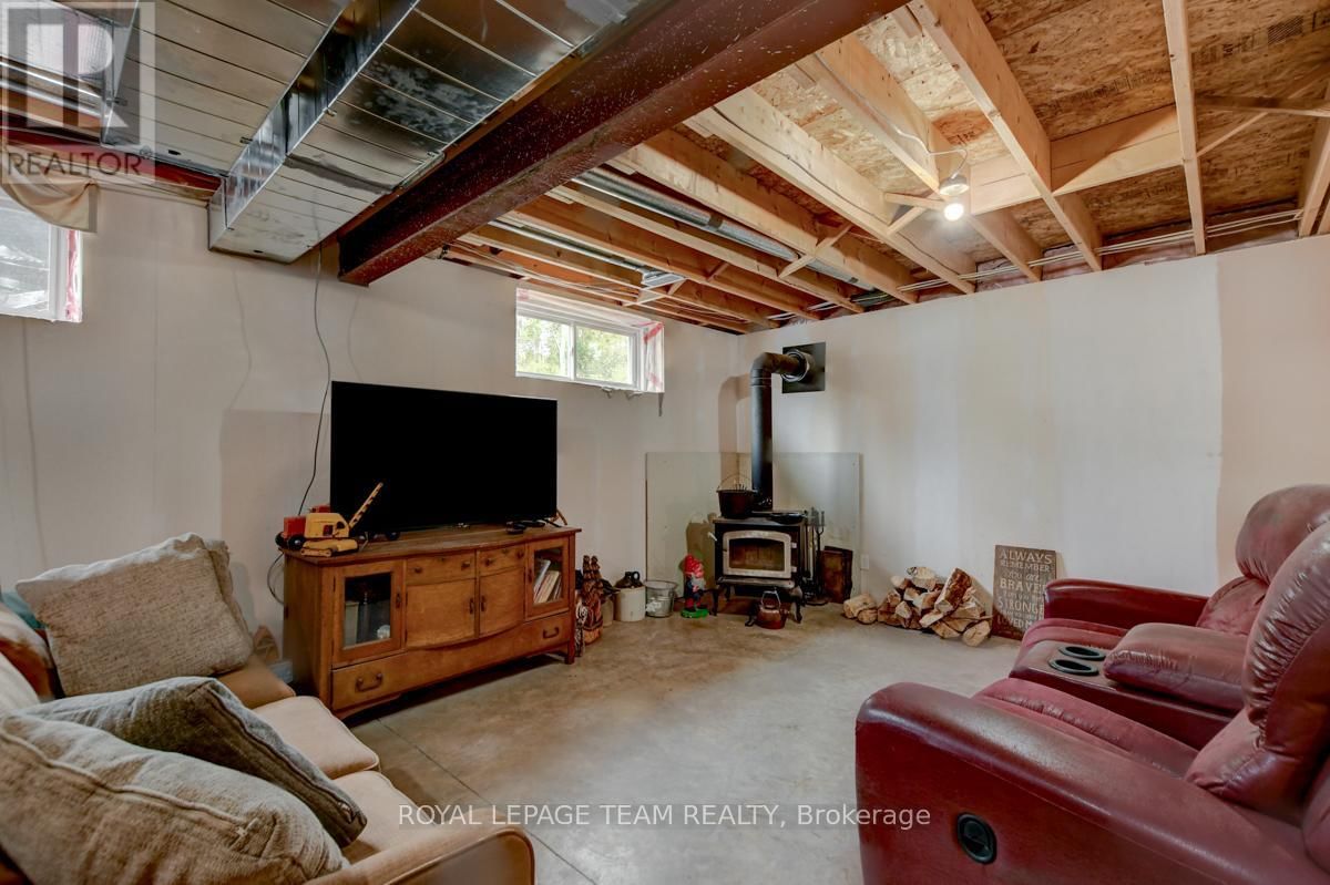 831 BOLTON ROAD Image 28
